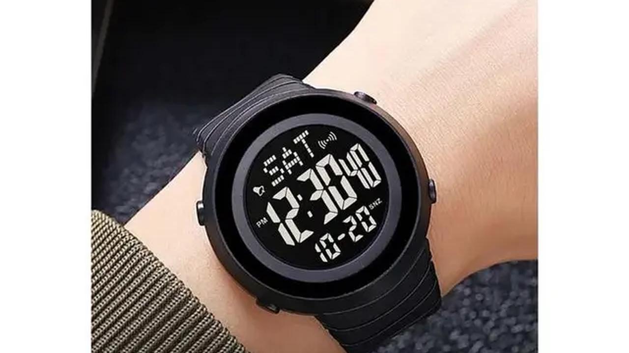 Produk jam tangan lokal pria dari Chronox. (dok. Tokopedia Chronox)