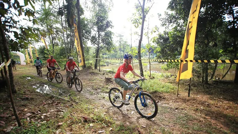 Balap Sepeda Hutan Harapan