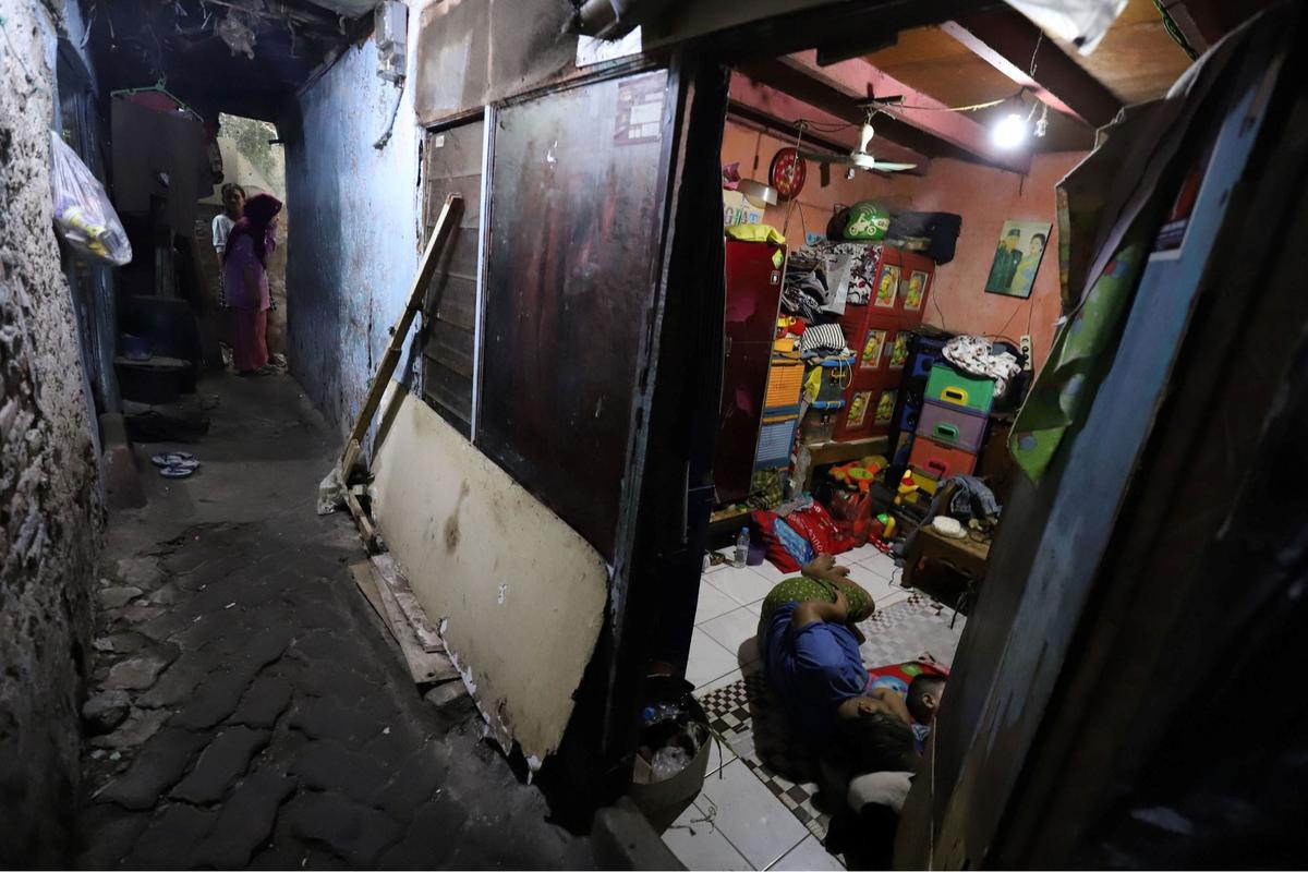 Menteri PKP Maruarar Sirait tinjau rumah Nenek Hasna
