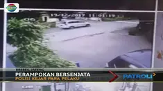 Empat perampok nasabah bank di Brebes, Jawa Tengah, beraksi pada siang bolong. Uang senilai Rp 62 juta raib digasak para perampok.