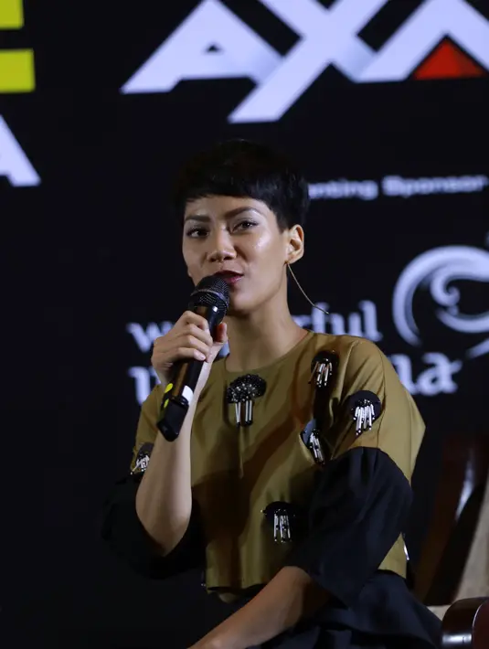 Melalui program tersebut, Pemeran Wanita Terbaik Festival Film Indonesia 2015, dalam film A Copy of My Mind itu ingin mengekplore kekayaan alam Indonesia. (Galih W. Satria/Bintang.com)