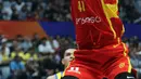 Pemain timnas basket Spanyol, Juancho Hernangomez saat mencetak angka pada penyisihan Grup G FIBA World Cup 2023 melawan Brasil di Indonesia Arena, Gelora Bung Karno, Jakarta, Senin (28/8/2023). (Liputan6.com/Helmi Fithriansyah)
