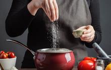 Bahaya Sering Makan Makanan Asin, Bisa Tingkatkan Tekanan Darah