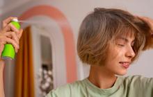 Cara Aman Menggunakan Hairspray agar Rambut Tetap Sehat dan Terawat