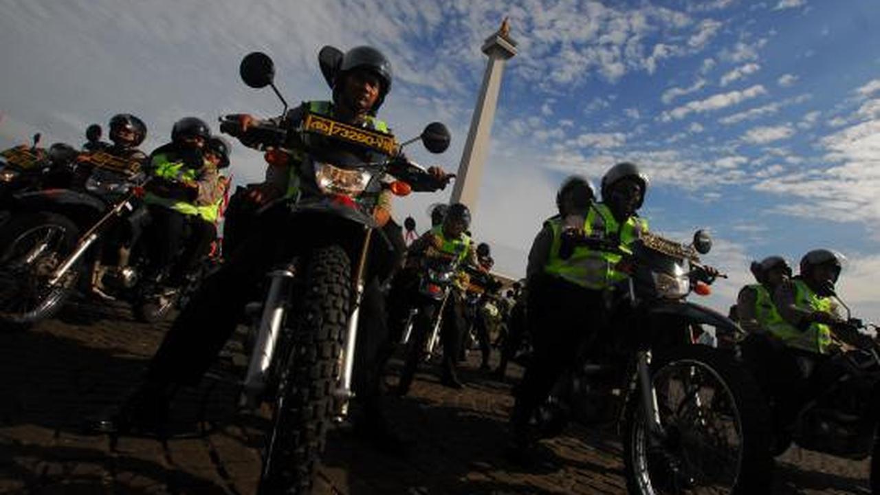 Apel gelar pasukan 'Operasi Lilin 2012' di Lapangan Monas