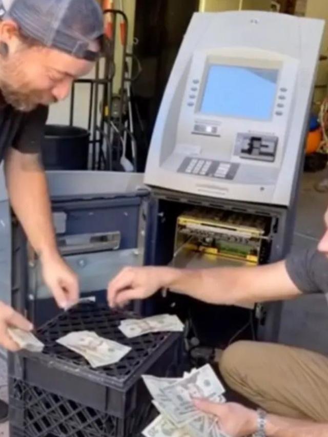 Kisah Mujur Pria Temukan Uang Rp 28 Juta di Mesin ATM Bekas