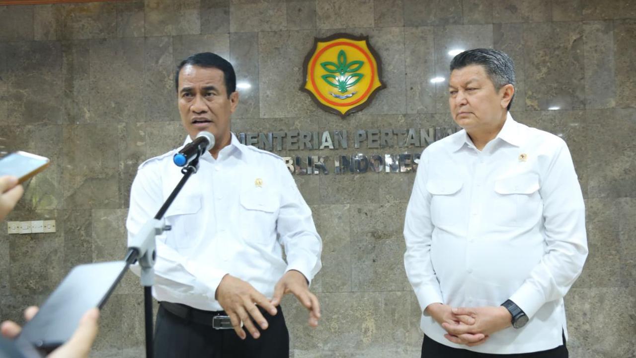 "Ini kita memberikan solusi permanen untuk saudara-saudara kita mantan Napiter, kita mencari lahan yang cocok untuk Peternakan atau Hortikultura ataupun Tanaman Pangan, kita kan ada program insentive El Nino, kita kolaborasi”