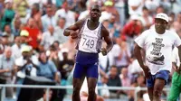 Derek Redmond mengalami cedera di tengah perlombaan lari Olimpiade Barcelona 1992 (Olympic)