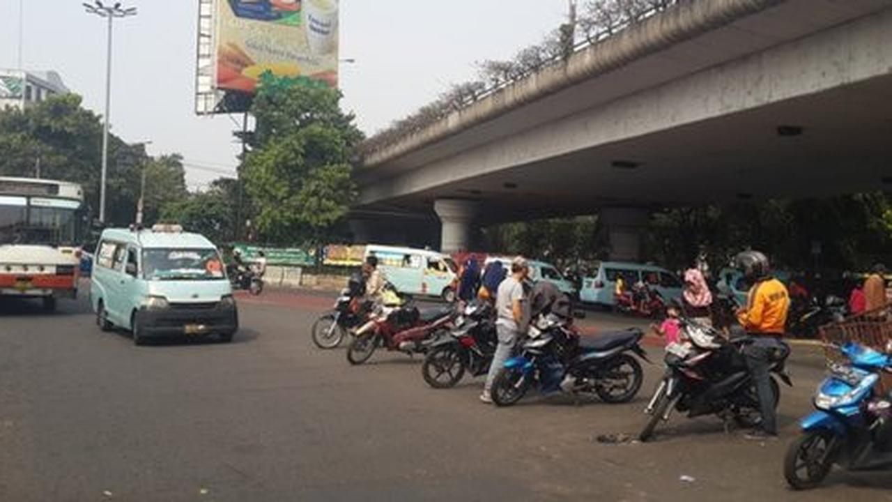 Terminal Kampung Melayu peninggalan Belanda