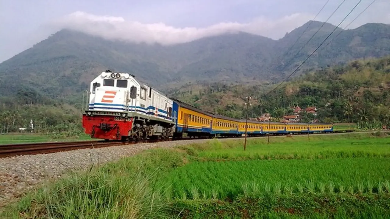 [Bintang] PT KAI Tambah Tiket Kereta Api Tambahan untuk 15 Kereta Ini