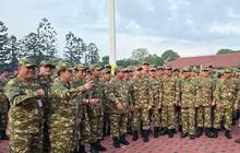 Begini Penampilan Gibran Bareng Diaz Anak Jenderal Kopassus Pakai Seragam Loreng Ala Tentara