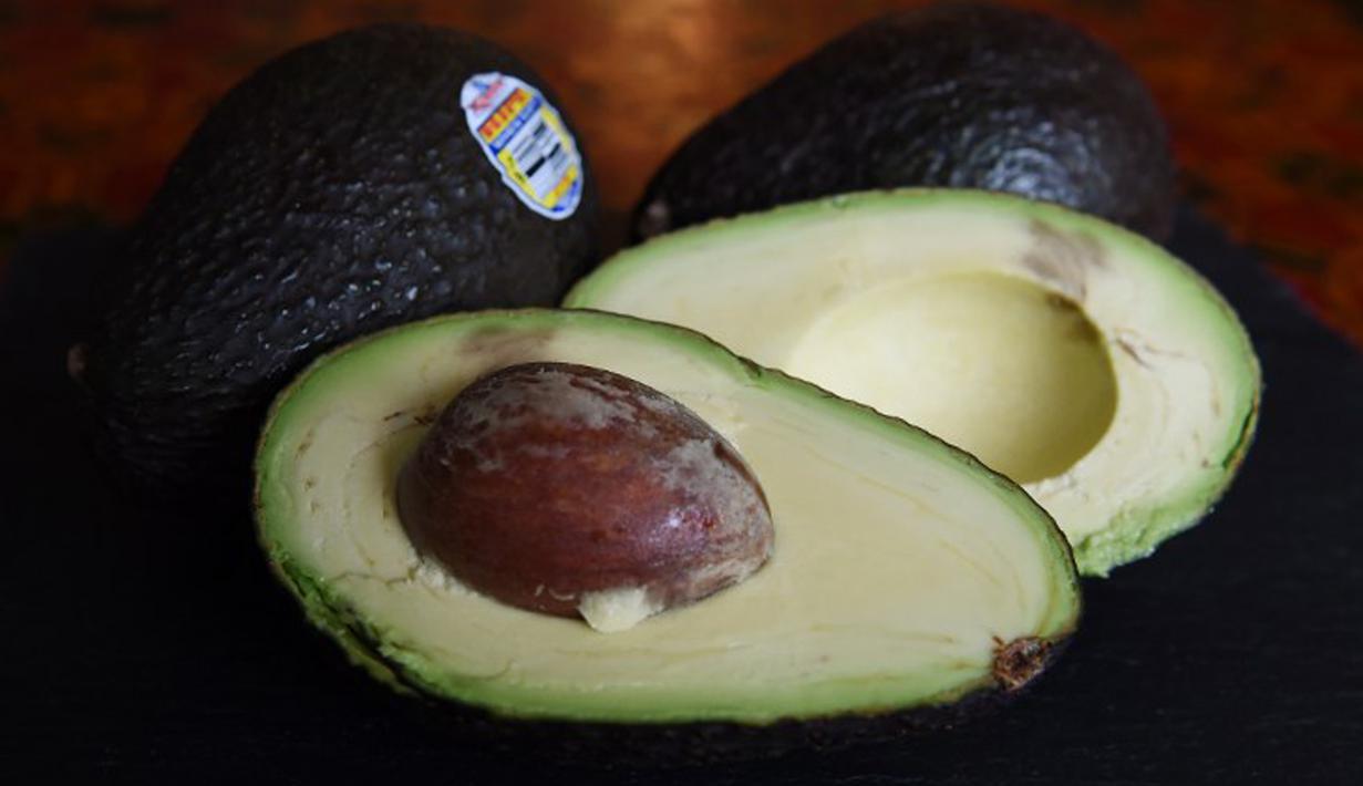 Bawang putih mengandung Allicin yang dikenal untuk mempromosikan produksi sel darah putih dan membantu melawan racun. Menghancurkan beberapa bawang putih dan menambahkannya ke makanan Anda sangat membantu dalam detosifikasi. (MYCHELE DANIAU / AFP )