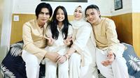 Charly Van Houten dan keluarga (Sumber: Instagram/regina_irawan03)