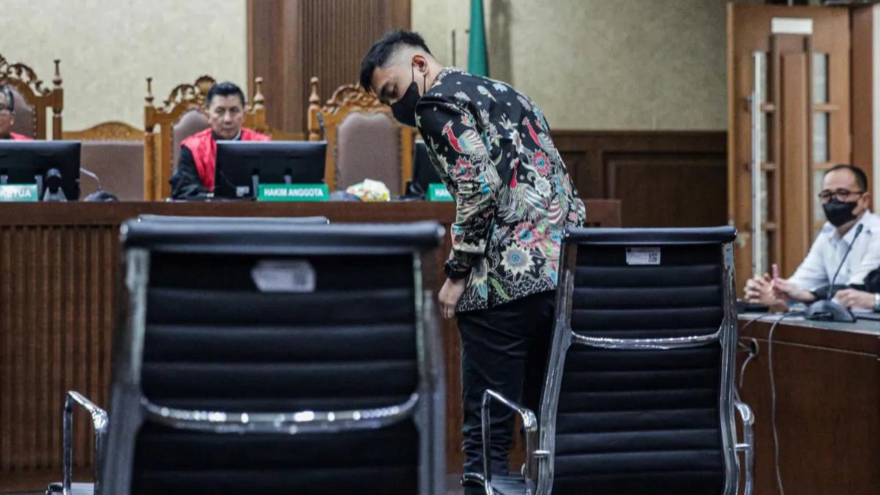 Terdakwa kasus penganiayaan kepada David Ozora, Mario Dandy Satriyo dihadirkan untuk memberikan kesaksian atas terdakwa kasus gratifikasi dan tindak pidana pencucian uang (TPPU) Rafael Alun Trisambodo dalam sidang lanjutan di Pengadilan Tipikor.