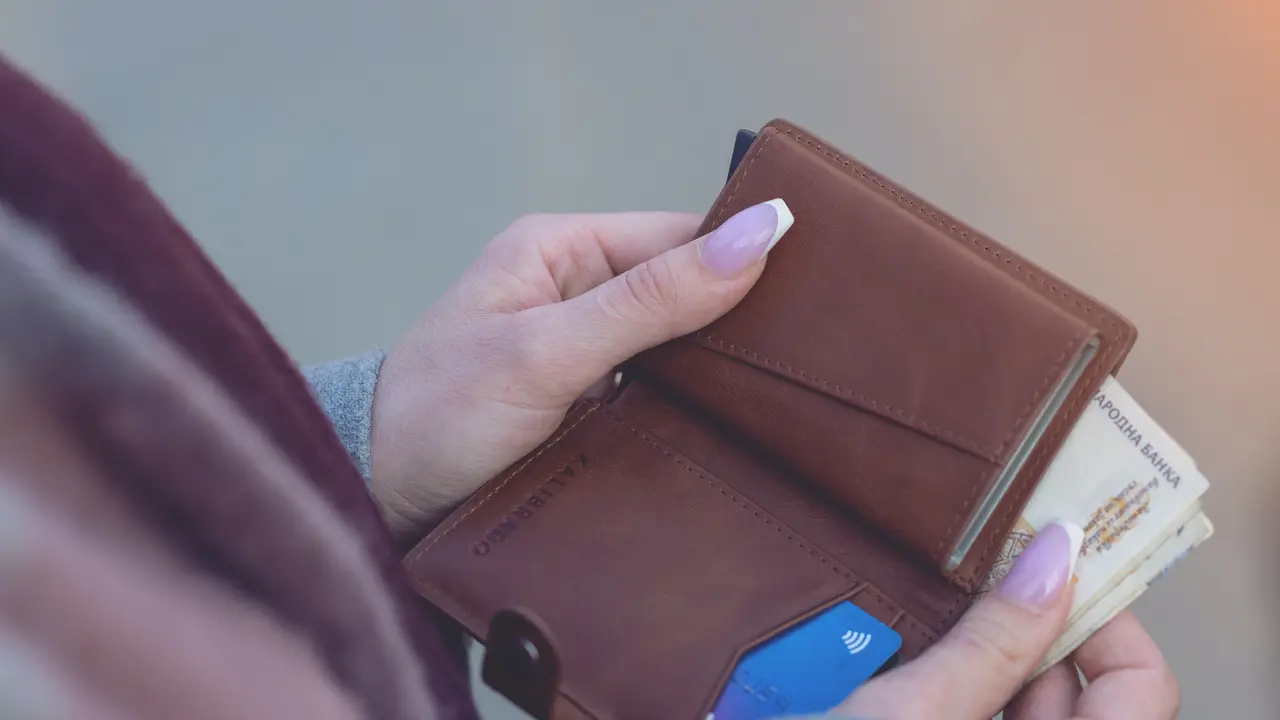 Arti Mimpi Tentang Dompet yang Mendatangkan Rezeki