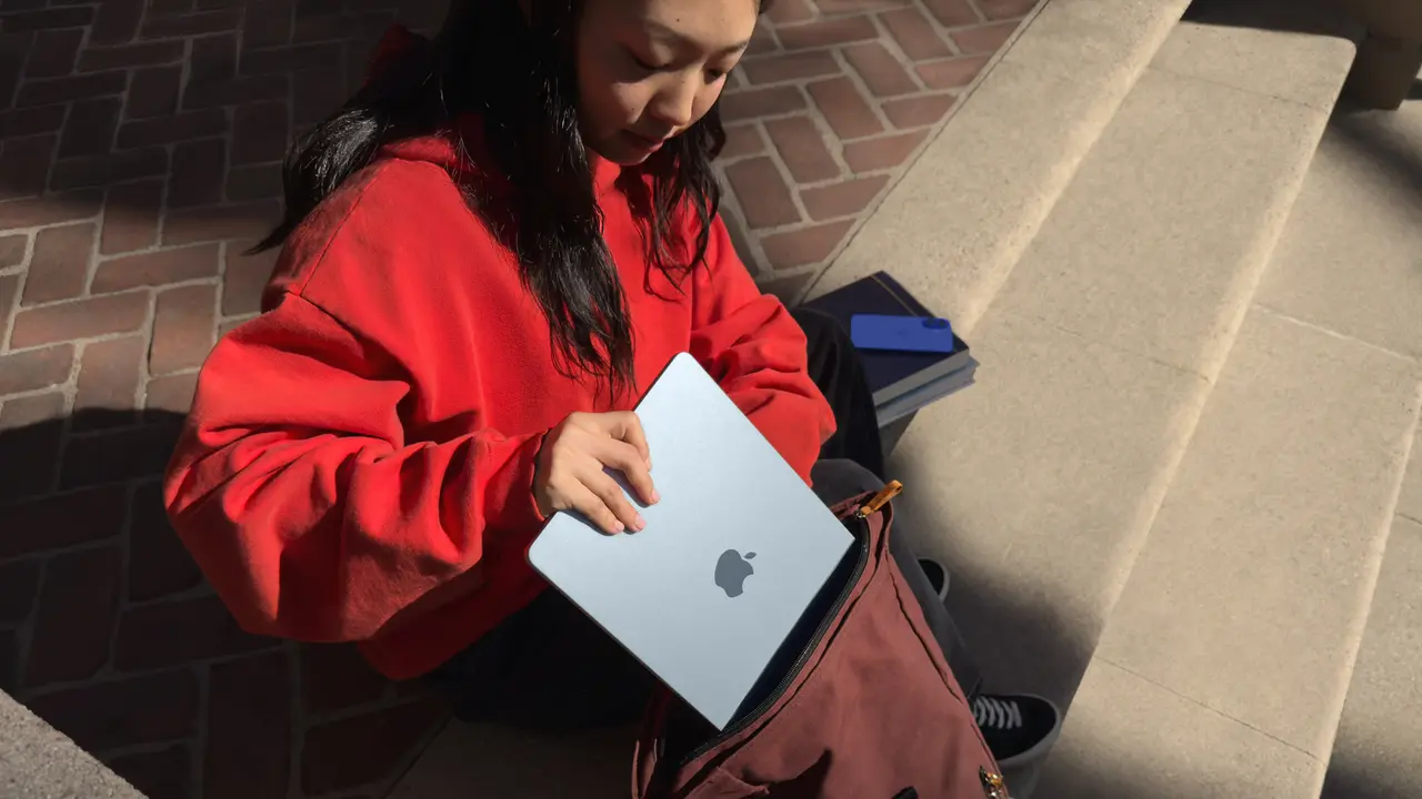 Apple MacBook