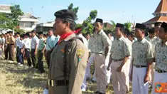 Citizen6, Lamongan: Majelis wakil cabang Paciran, Kabupaten Lamongan, dalam rangka memperingati hari lahir ke-88, menggelar apel pelajar dan Banom di lapangan Desa Tunggul, yang diikuti kurang lebih seribu peserta. Sabtu (18/6).(Pengirim: Ahmad Farid)