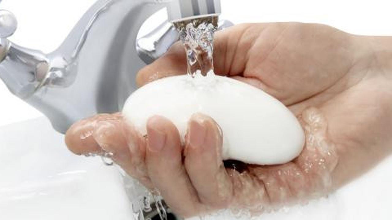 Sabun atau hand sanitizer, mana yang lebih baik?