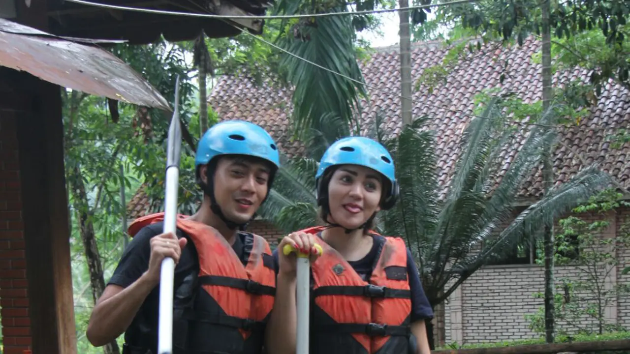 Kris Hatta dan Hilda Vitria Khan 