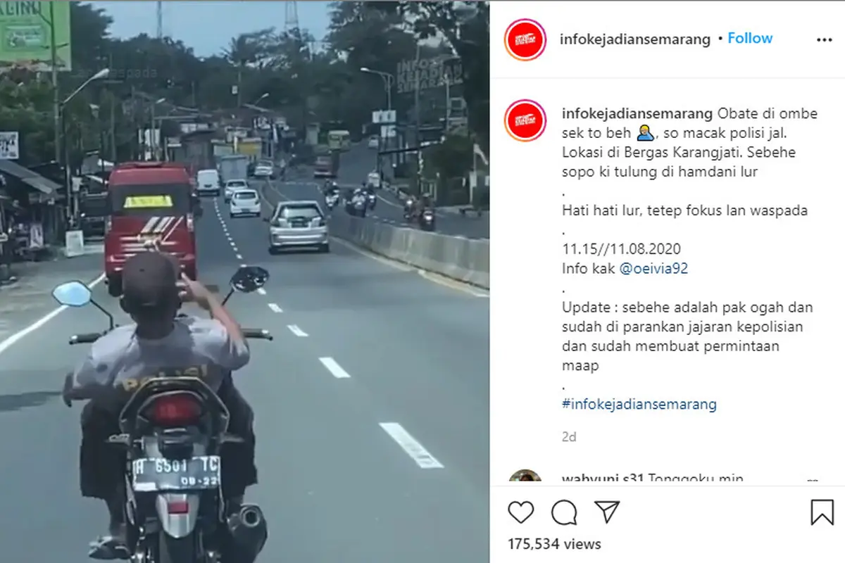 Seperti dilansir akun Instagram @infokejadiansemarang, Kamis (13/8/2020), terlihat seorang pria menggunakan kaos bertulisan polisi melakukan atraksi berbahaya.