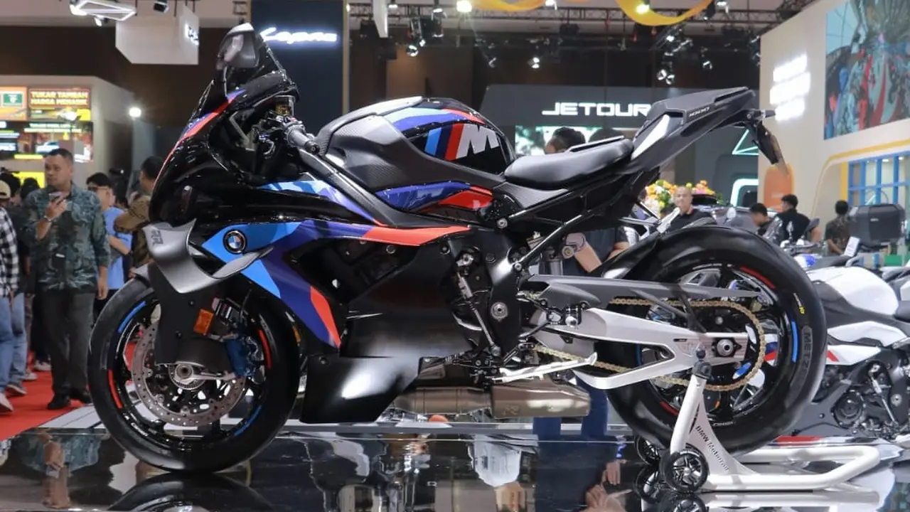 BMW M 1000 RR