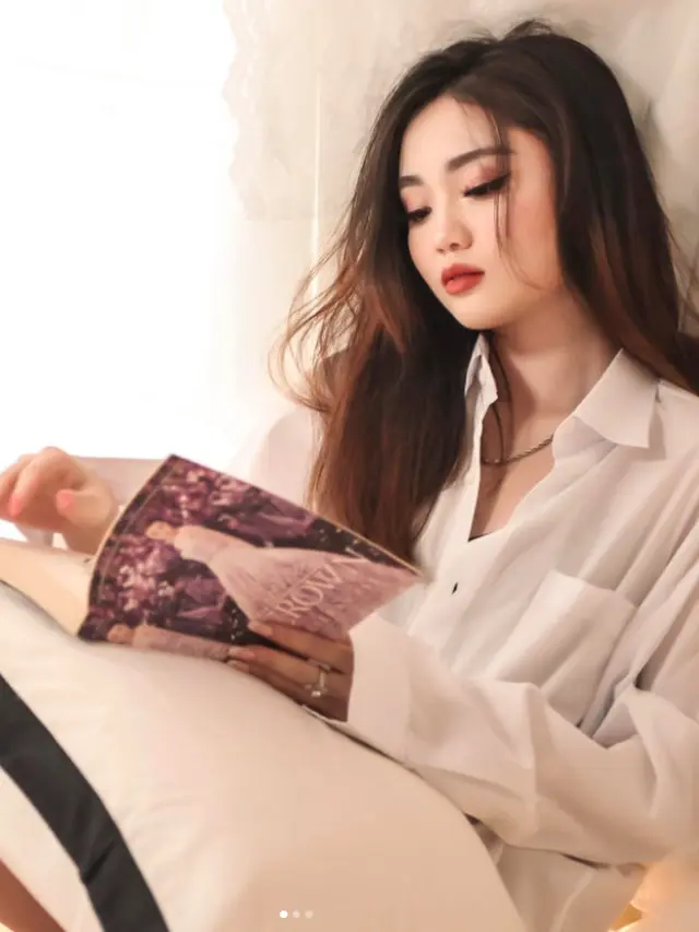 7 Potret Vanessa Khong yang Sedang Jadi Sorotan
