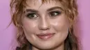 Debby Ryan berpose saat menghadiri pemutaran perdana "Spin Me Round," di The London di West Hollywood, California (17/8/2022).  Di film terbarunya ini, Deby Rian berperan sebagai Susie. (Photo by Jordan Strauss/Invision/AP)