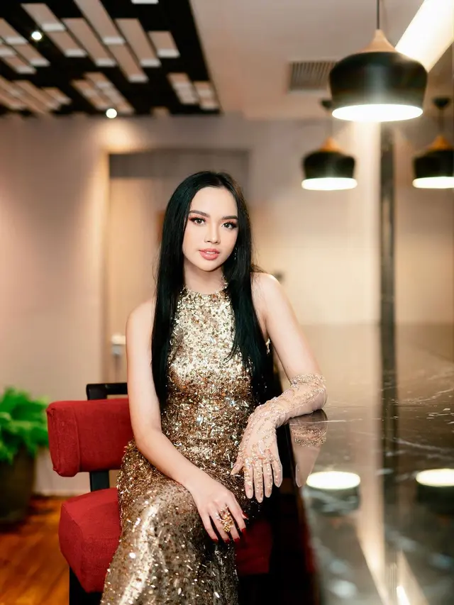 6 Inspirasi Baju Shimmer untuk Pesta dari Kylie Jenner, Bunga Citra Lestari, hingga Lyodra Ginting