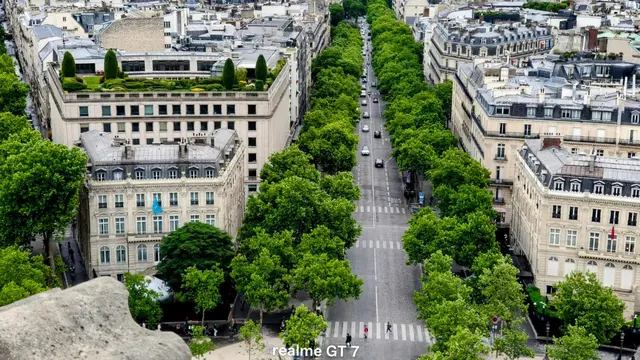 Gedung di Paris. Foto: Nurmayanti
