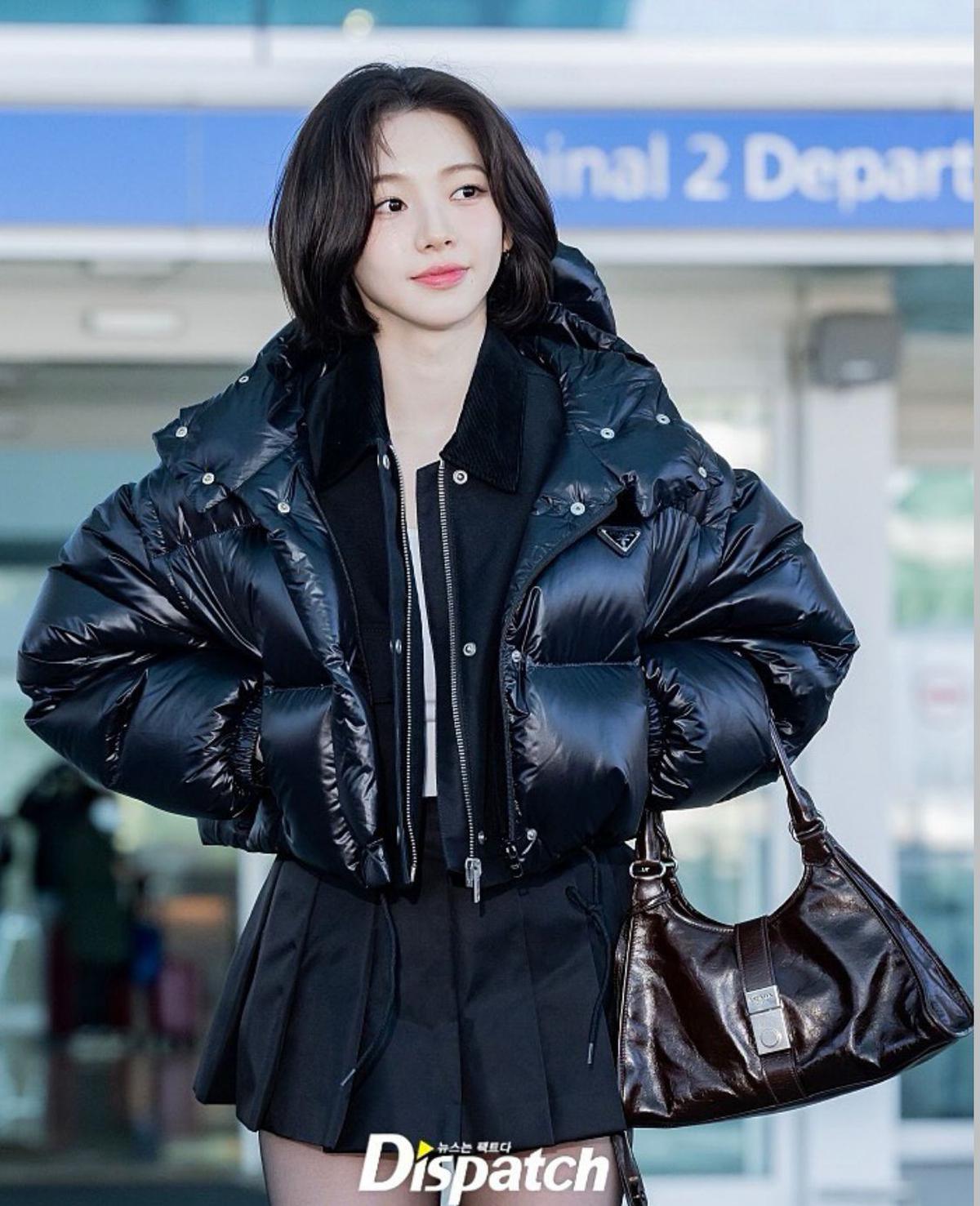 Karina aespa Tampil Fresh dengan Rambut Pendek di Bandara, Siap Hadiri Milan Fashion Week 2025