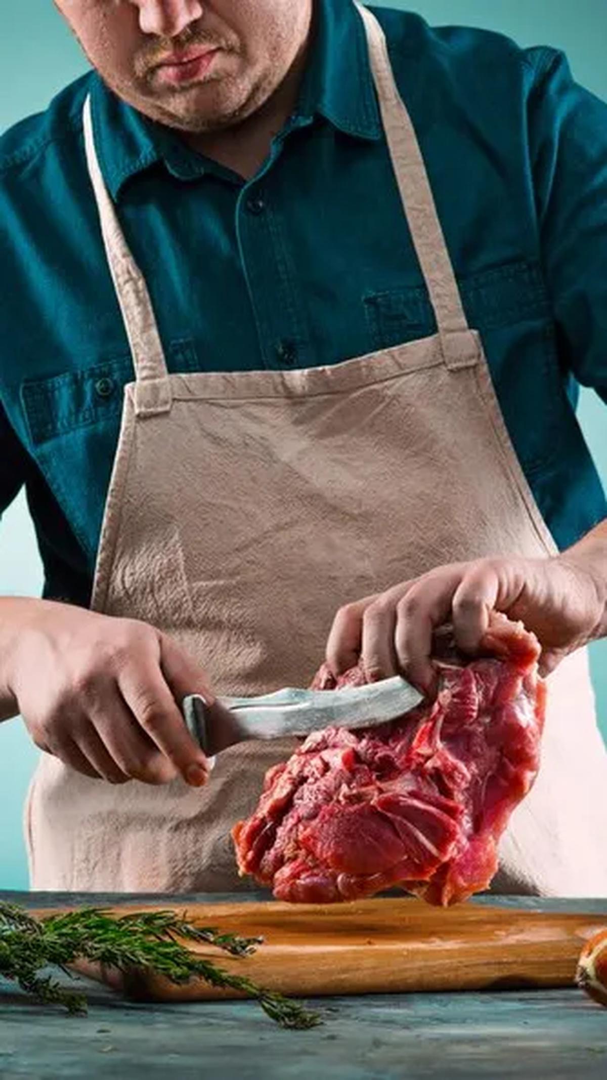5. Tidak Langsung Memasak Daging yang Baru Keluar dari Lemari Es