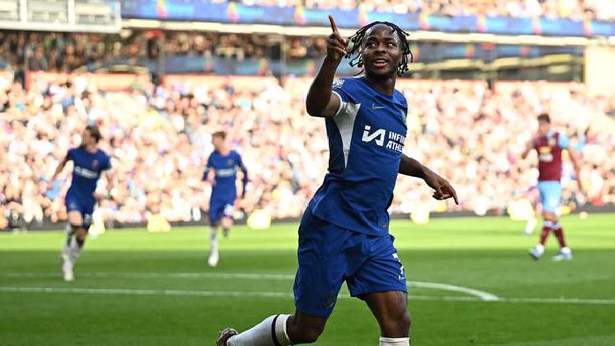 Bursa Transfer Pemain: Raheem Sterling Pilih-Pilih Klub Baru, Ogah Dipinjamkan Maunya Permanen