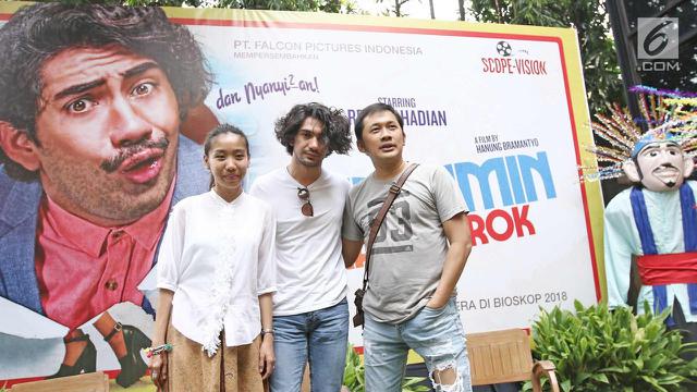 Gaya Reza Rahadian Saat Perankan 5 Karakter Tokoh Ini Bikin Pangling