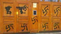 Masjid di Swedia Dicoreti Lambang Nazi