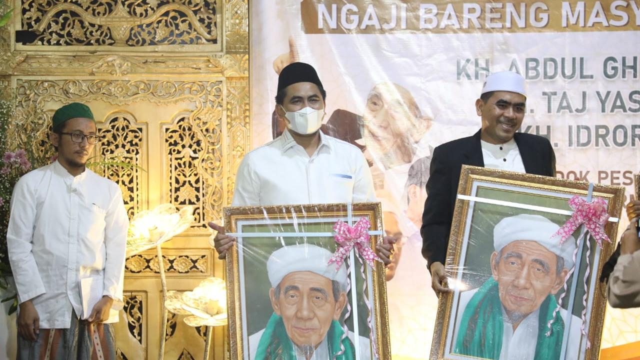 Wakil Gubernu Jawa Tengah, Taj Yasin saat menghadiri pengajian di Pondok Pesantren Raudlatul Falah, Gembong,