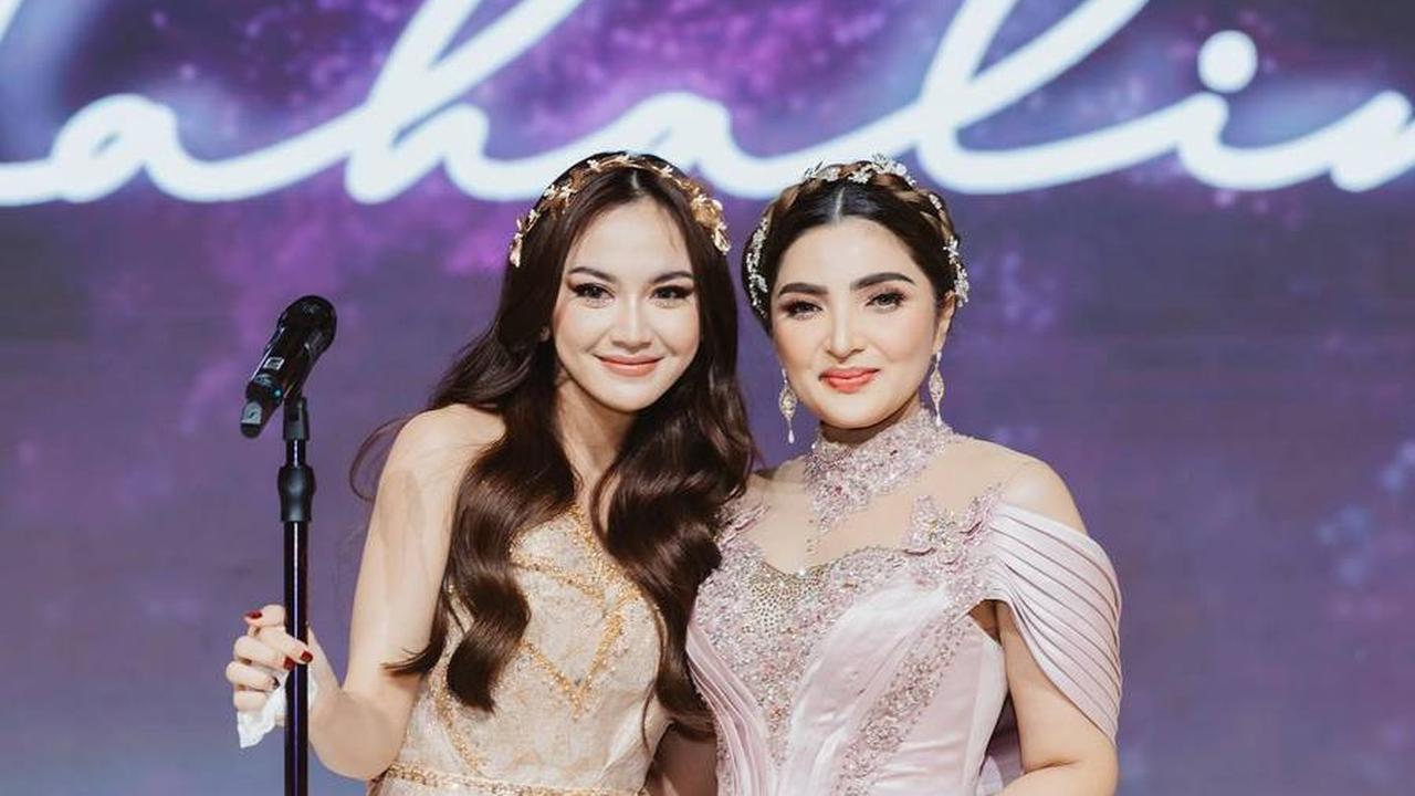 Foto Mahalini Berduet dengan Arsy Sambil Merawat Ameena Saat Pesta Ulang Tahun Ashanty, Kemampuan Multitasking-nya Dapat Pujian