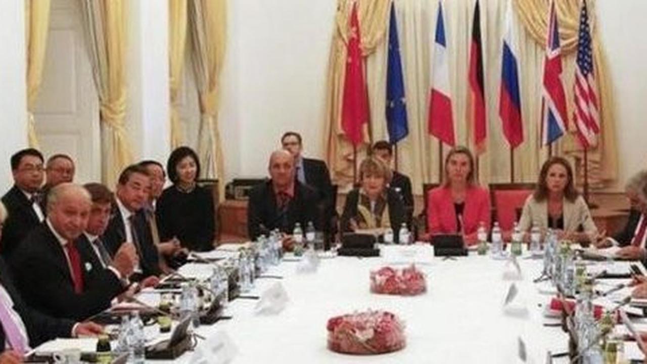 Dicabutnya sanksi nuklir Iran guncang ekonomi Rusia & Arab Saudi
