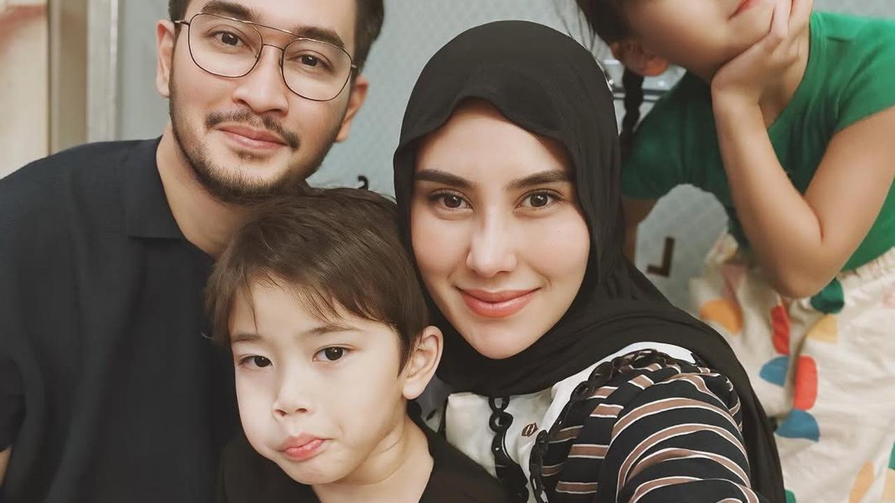 Potret Harmonis Keluarga Syahnaz Sadiqah dan Jeje Govinda