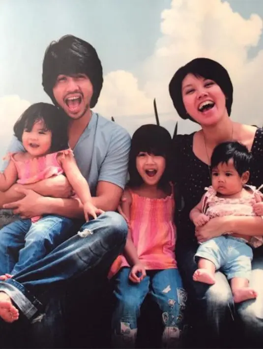 "Intinya, apapun yang terjadi di dalam keluarga itu pasti melahirkan kebahagiaan. Kami menikah untuk bahagia, begitu pun dengan punya anak," ujar pemain film Merah Putih Memanggil itu. (dok. Pribadi)