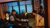 Cuplikan adegan drama Bon Appetit, Your Majesty. (dok. tvN/IMDb)