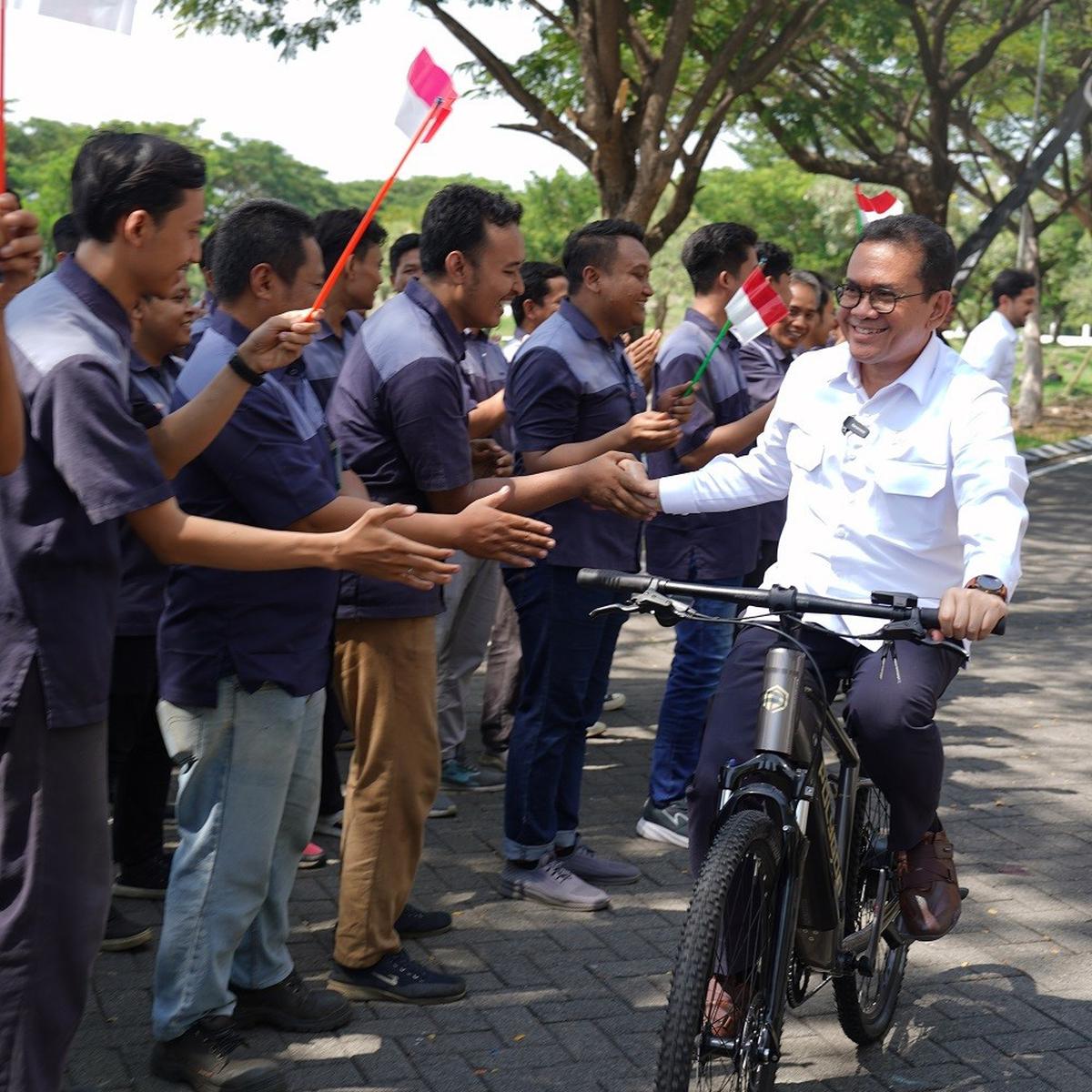 Mendag Budi Santoso melepas eksporsepeda listrik ke pasar Amerika dan Eropa