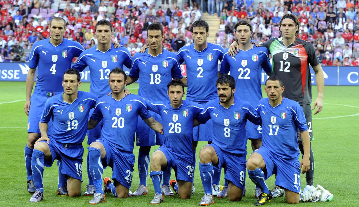 Timnas Italia dua kali mengalami kegagalan setelah meraih trofi jPiala Dunia yakni juara pada 1938 dan gagal pada 1950 (gagal), juara pada 2006 dan gagal tahun 2010. (AFP/Damien Meyer)
