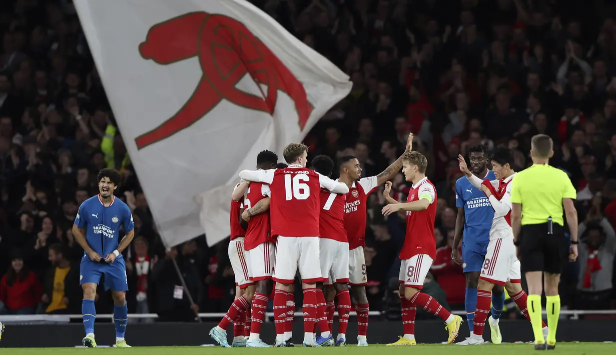 Dengan tersisa dua pertandingan lagi di babak penyisihan grup, Arsenal dipastikan sudah mengunci dua besar klasemen Grup A dan lolos ke fase gugur Liga Europa 2022-2023. (AP/Ian Walton)