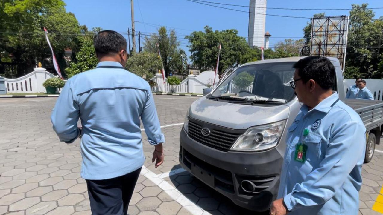 Majelis Hakim Cek Langsung Mobil Esemka saat Sidang Kasus Gugatan Wanprestasi Jokowi, ini Penampakannya