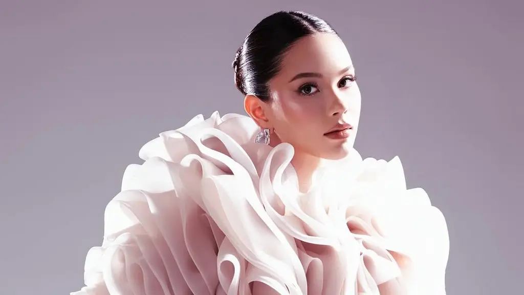 Alyssa Daguise buktikan bahwa dirinya tak hanya sekadar bumil glowing tapi juga fashionable mama [@alyssadaguise]