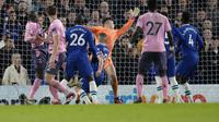 Chelsea bermain imbang 2-2 melawan Everton pada pekan ke-28 Liga Inggris 2022/2023 di Stamford Bridge, London, Minggu (19/3/2023). (AP/Kirtsty Wigglesworth)