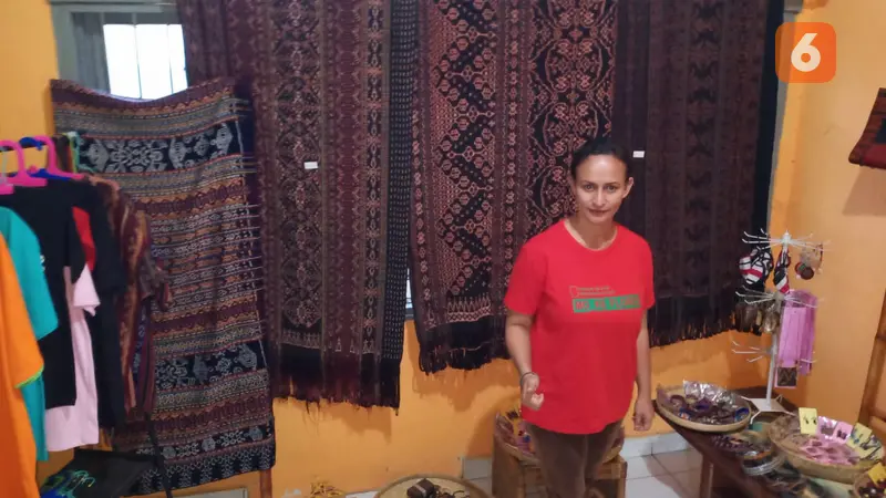 Perajin Tenun Ikat