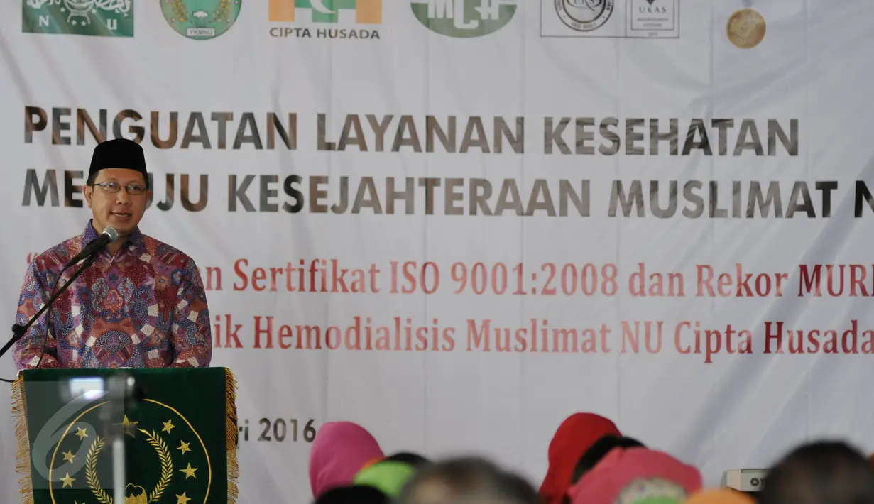 Menag Lukman Hakim Saifuddin memberikan sambutan saat menghadiri pemecahan Rekor Muri sebagai Klinik Pertama Bersertifikat ISO, Jakarta, Minggu (10/1/2016). (Liputan6.com/Johan Tallo)