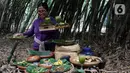 <p>Sate lilit, Loloh, Cemcem, Nasi campur dan lainnya bisa dinikmati wisatawan di Pasar Pelipur Lara, Kabupaten Bangli, Bali, Rabu (16/8/2023). (Liputan6.com/Helmi Fithriansyah)</p>