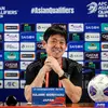Pelatih Timnas Jepang Terciduk Ajak Harry Kane Selfie Bareng: Setelah Foto, Wajahnya Langsung Berseri-seri!
